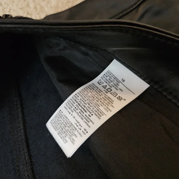 Old Navy Black High-Rise O.G. Straight Pants Women's Size 18 Faux Leather - Picture 13 of 14